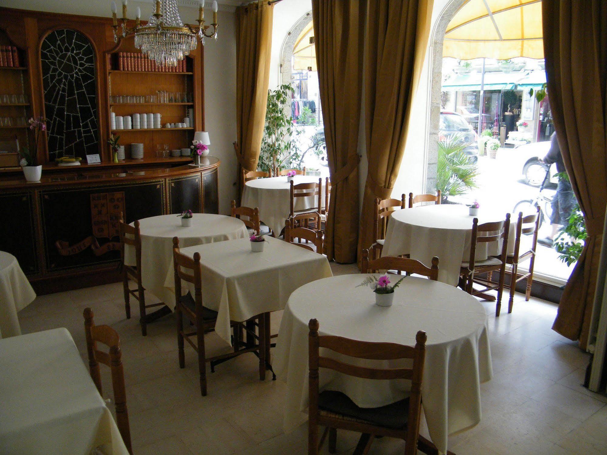 Balzac Hotel Fougeres Ngoại thất bức ảnh